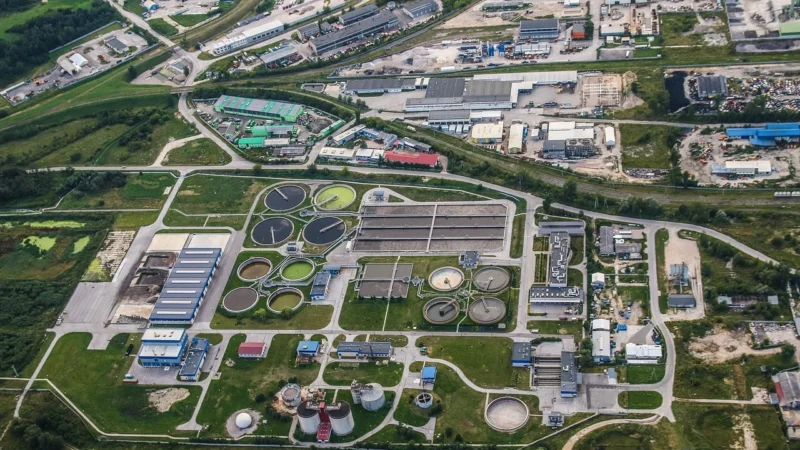 Naturalne oczyszczanie ścieków – moc bakterii i biopreparatów